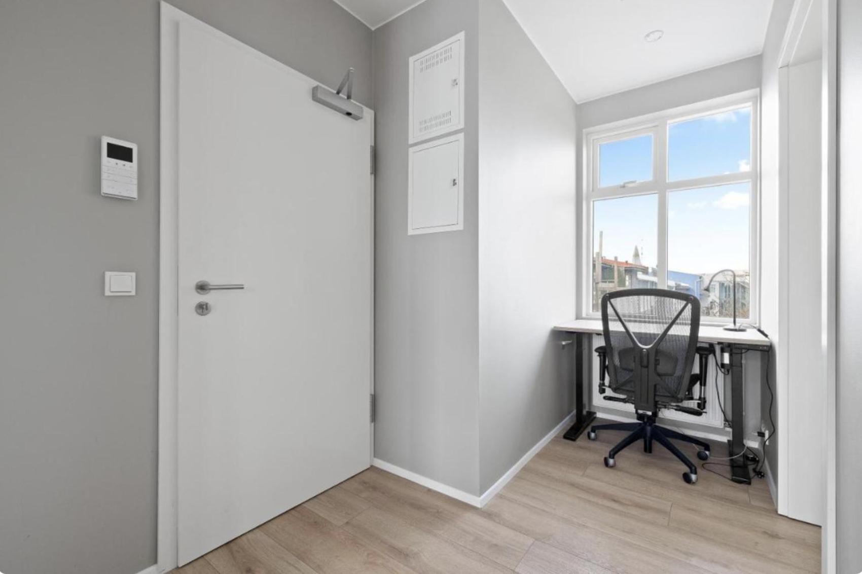 Cheerful Down Town Apartment Рейк'явік Екстер'єр фото