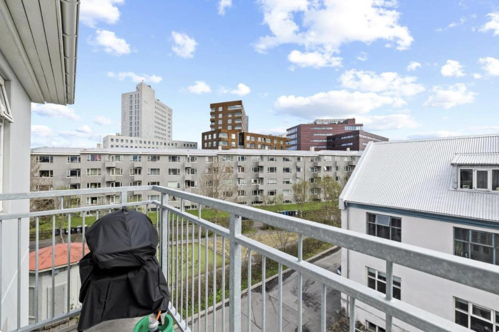 Cheerful Down Town Apartment Рейк'явік Екстер'єр фото